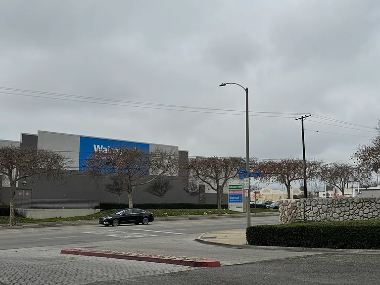 2410 N Towne Ave #53 — Photo 23