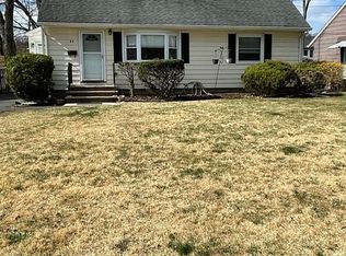 83 Anderson Pkwy, Cedar Grove, NJ 07009