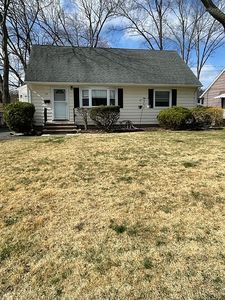 83 Anderson Pkwy, Cedar Grove, NJ, 07009