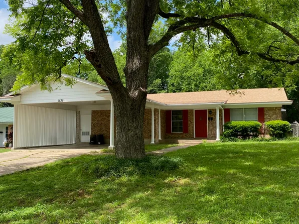 1835 Cedar St, Paris, TX 75460