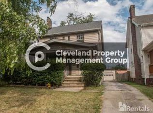 2107 Hampstead Rd, Cleveland Heights, OH 44118