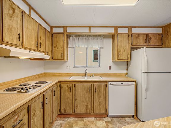 4th image of 4248 A Street SE #205