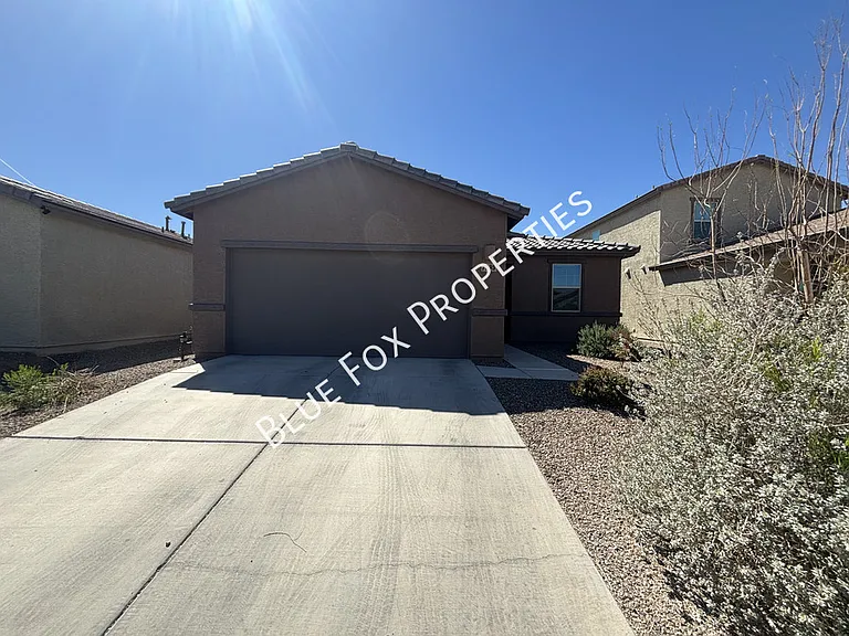 7095 W Jadewood Ln — Photo 1