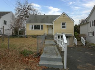 68 Clifton Pl, Bridgeport, CT 06606