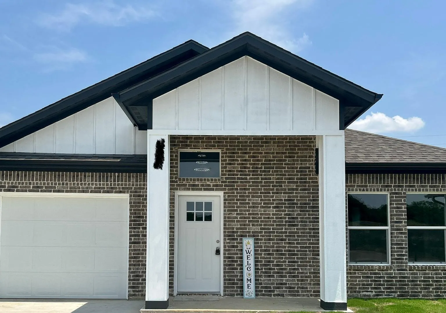 3 bed, 1663 sqft, $2,100 — Photo 1
