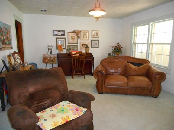 4th image of 2531 W Highway 114