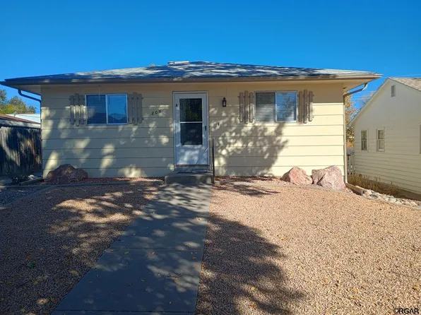 805 Woodlawn Ave, Canon City, CO 81212