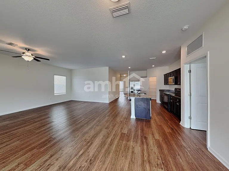 8714 Layalie Way — Photo 5