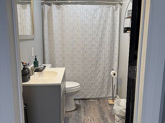 5th image of 208 Baker St