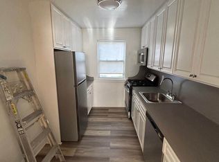 67-11 223rd Pl FLOOR 2, Oakland Gardens, NY 11364