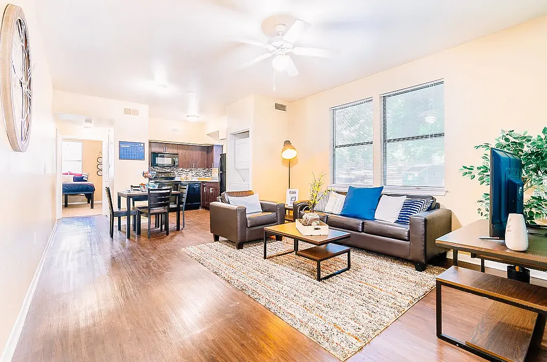 Elevation on Post — Photo 1