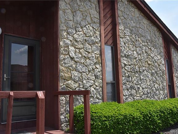 3rd image of 4721 Caprice Dr #14