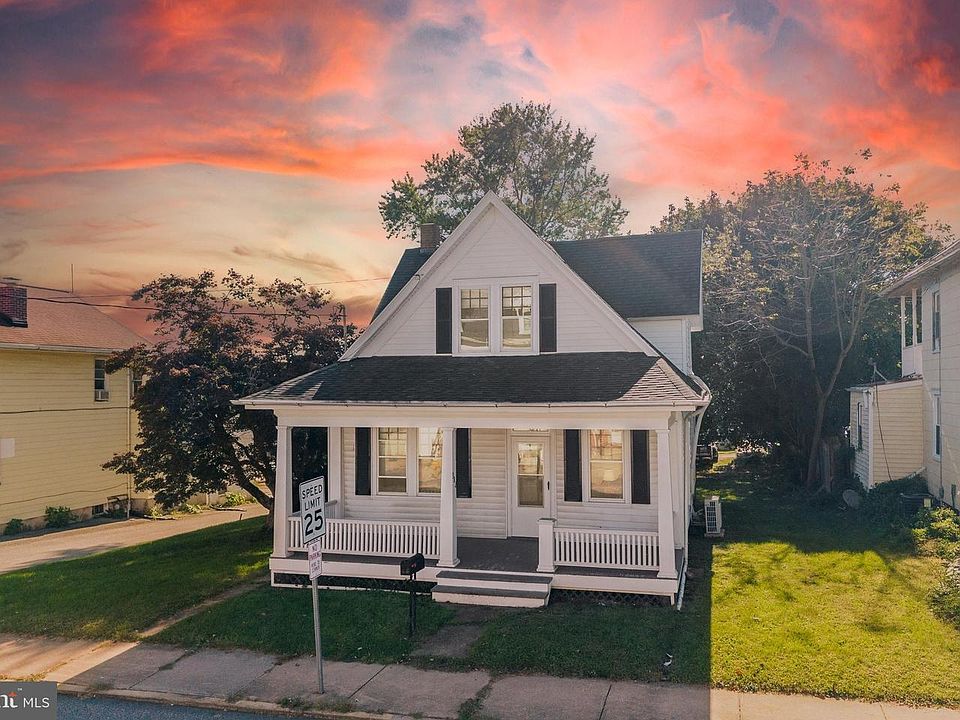 1st image of 382 W Main St