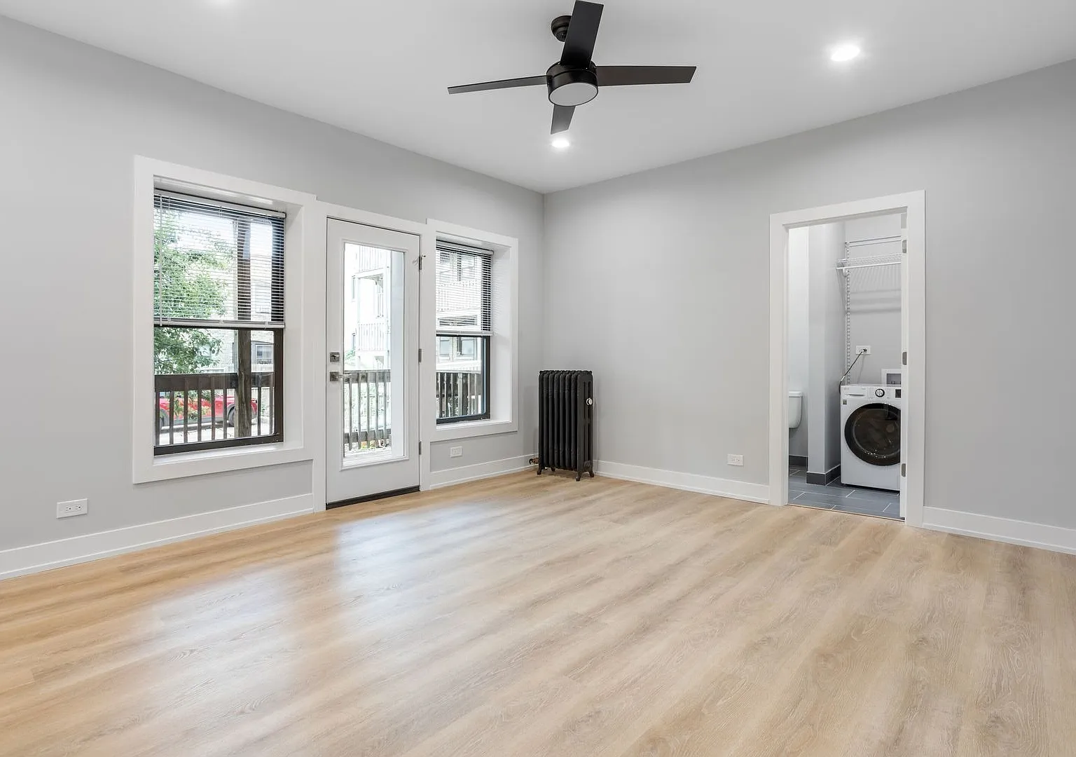 2 bed, 500 sqft, $2,400 — Photo 1