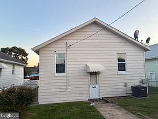 3rd image of 6904 Homeway