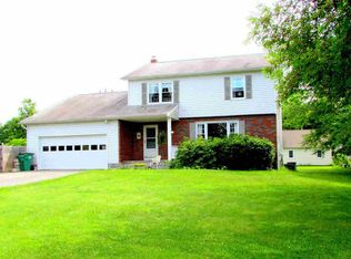 11 Maple Pl, Hopewell Junction, NY 12533