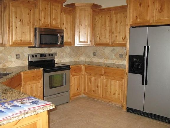 4th image of 1 NE Summerwood Dr