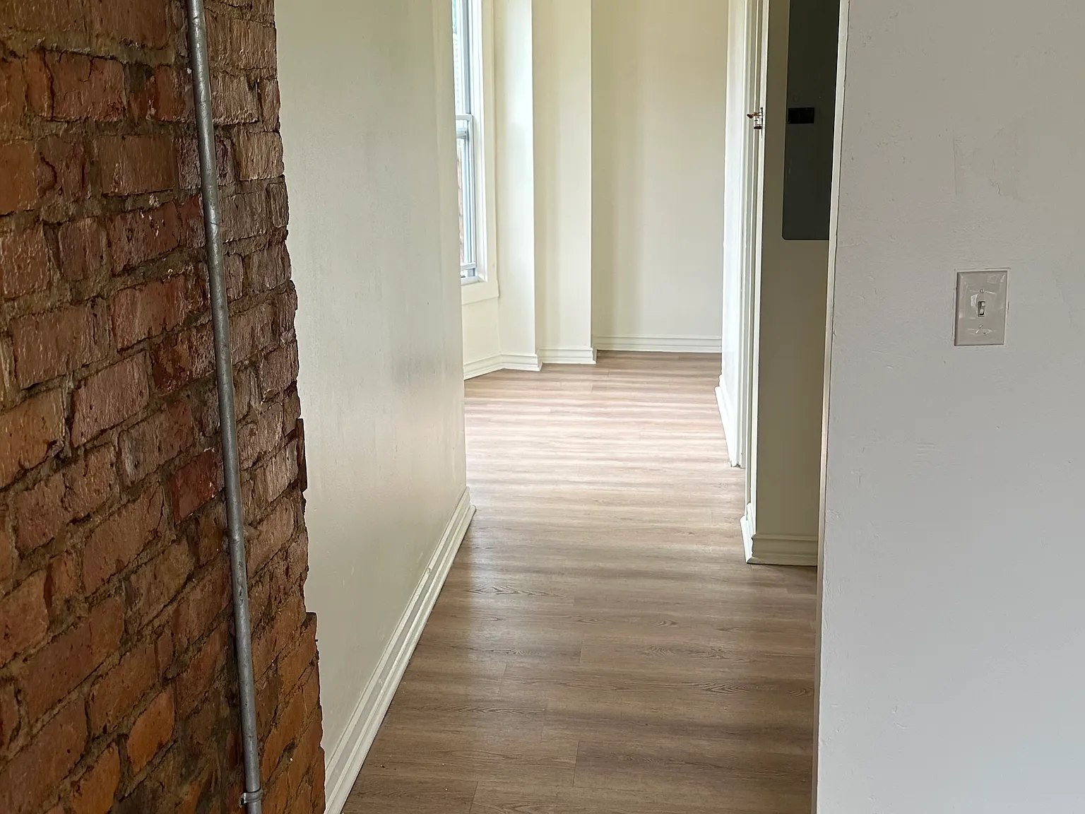 3 bed, $1,650 — Photo 4