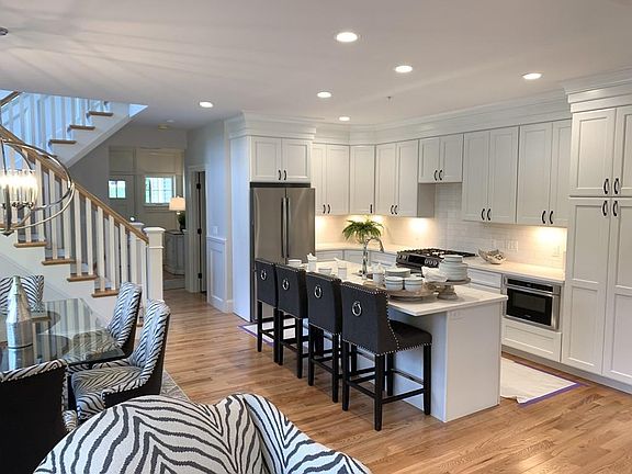 2nd image of 17 Wyman Dr #24