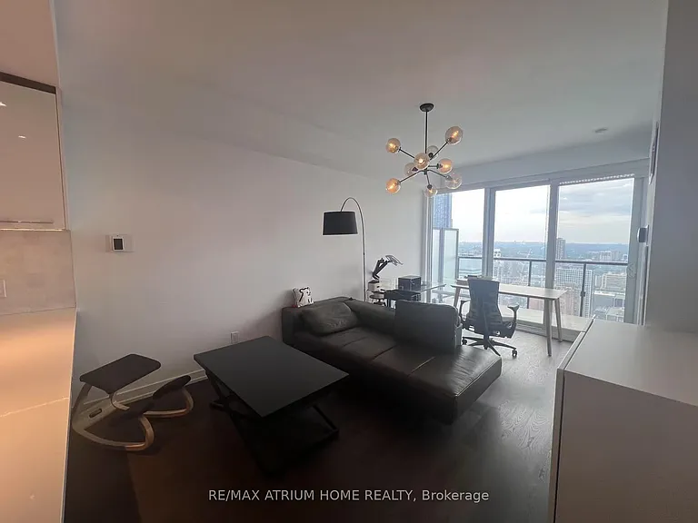 488 University Ave #3606 — Photo 2