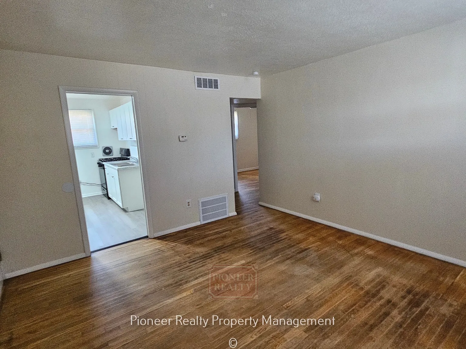 1250 Wallace St — Photo 4
