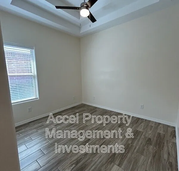 1012 W La Pointe Ave #1 — Photo 8