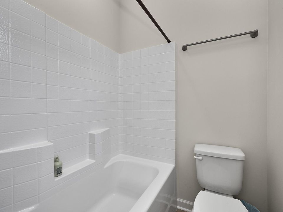 1st image of 1010 Little Bay Ave #B
