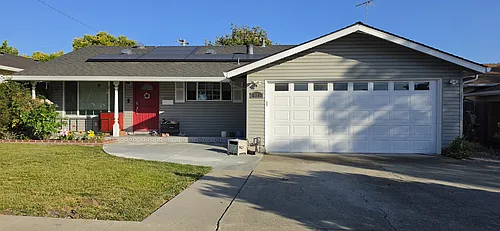631 Lonsdale Ave Photo 1