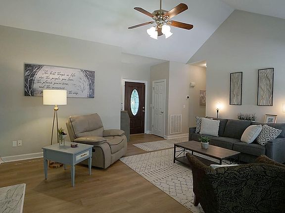 2nd image of 765 Appaloosa Way
