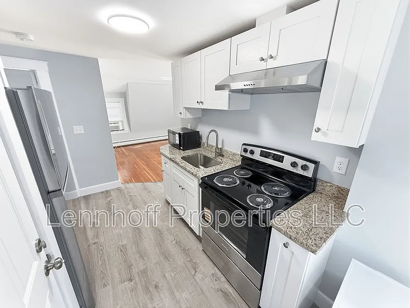526 Concord St #2