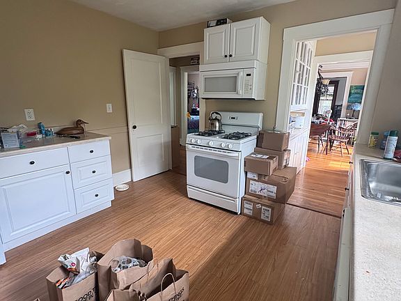 3rd image of 91 Bradford Rd #2