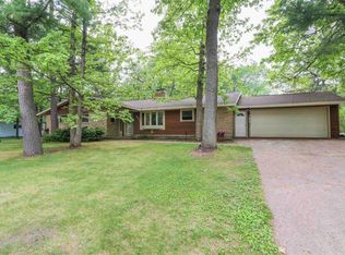 891 4th St, Port Edwards, WI 54469