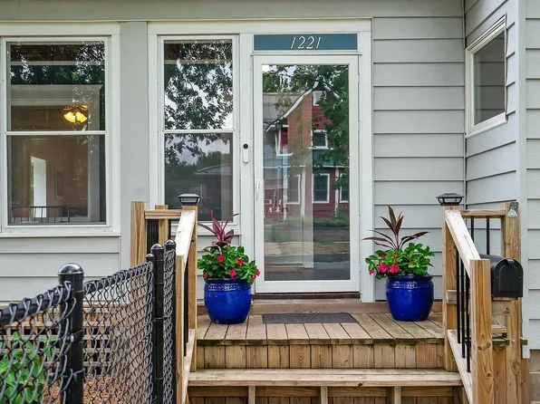 1221 8th St, Hudson, WI 54016