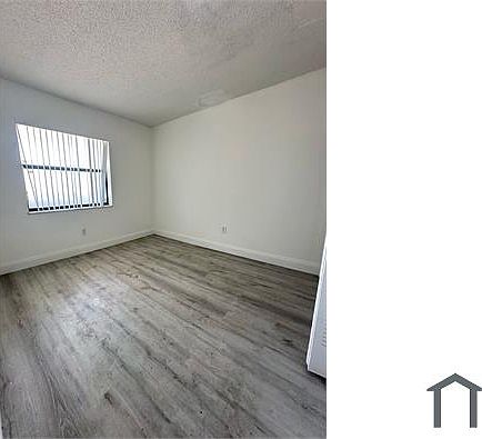 5th image of 861 NE 209th Ter #203-24
