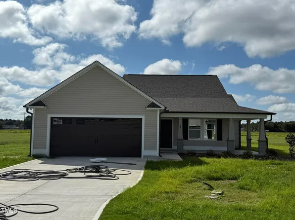 95 Grace Ridge Ct, Benson, NC 27504
