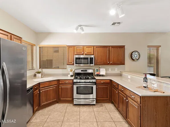 197 E Camino Del Abeto, Sahuarita, AZ 85629