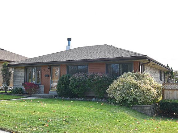 3rd image of 3337 E Lunham Ave