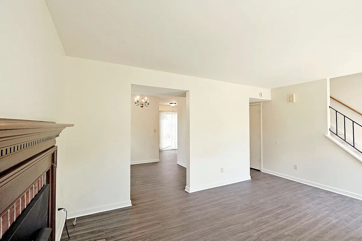 Building Photo - 2455 Whitney Ct