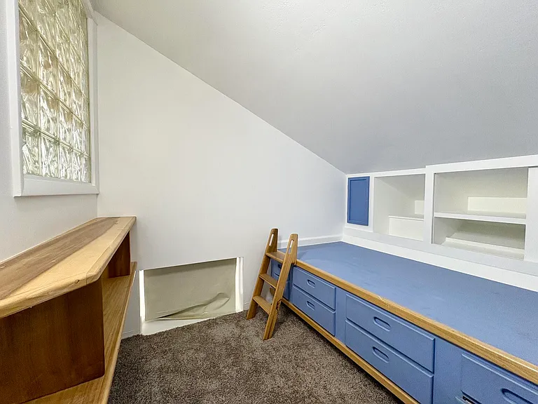 2393 Crawford Ct — Photo 21