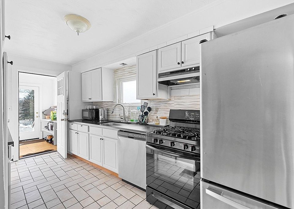 508 Rollstone St, Fitchburg, MA 01420 Zillow