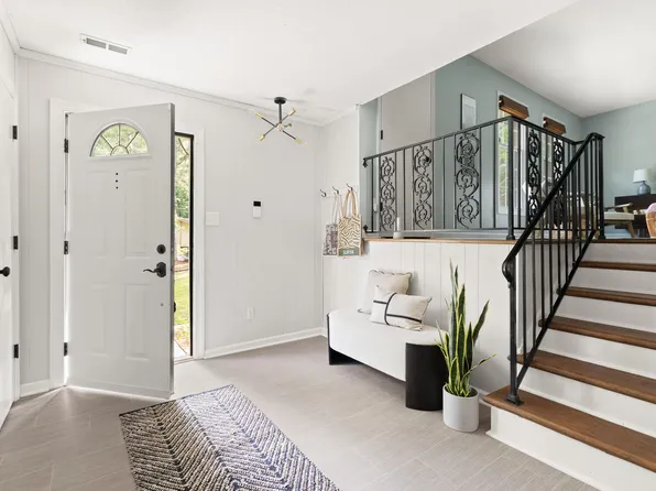 1100 Stonehedge Ave, Durham, NC 27707