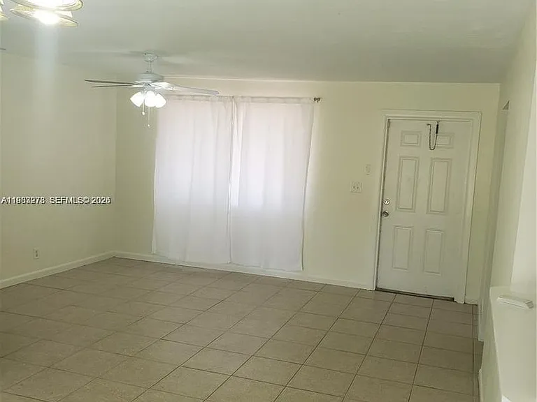 831 SW 14th Ct — Photo 6
