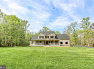 839 Queen Anne Dr, Fredericksburg, VA 22406