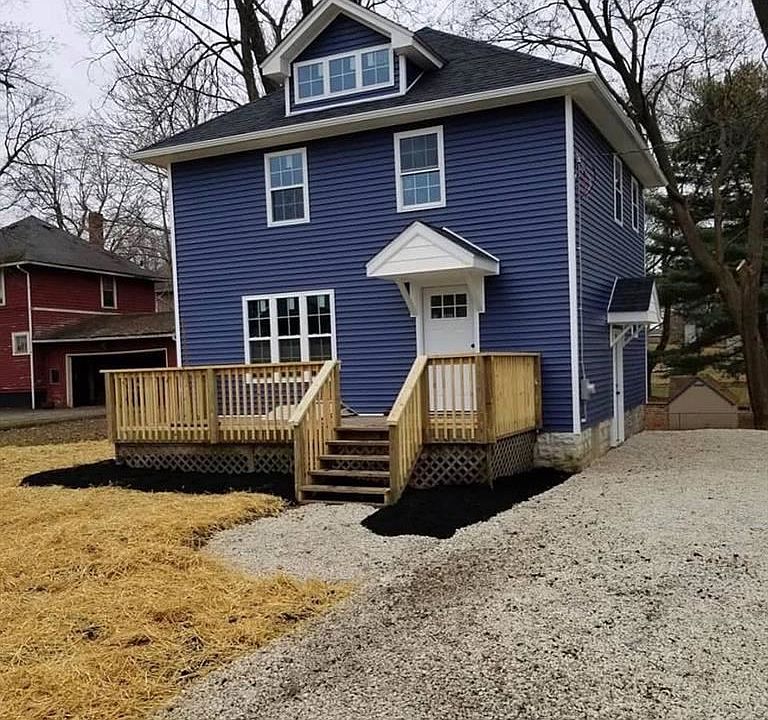 1st image of 215 South Blvd