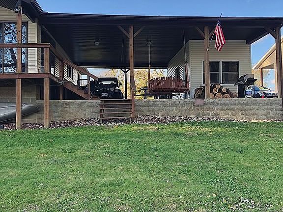 2nd image of 9380 Shady Ln