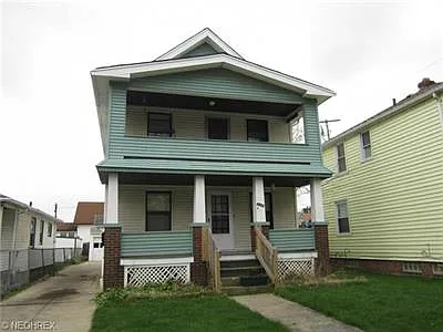 4075 Valley Rd photo 1