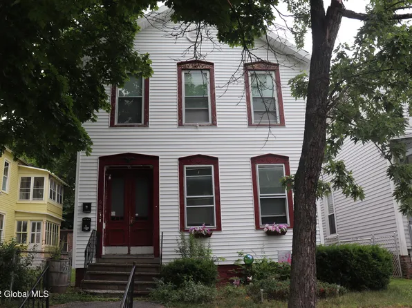 902 3rd Avenue, Troy, NY 12182