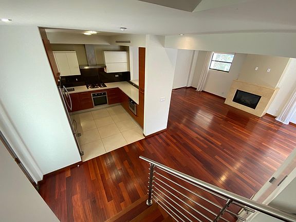 5th image of 914 14th St