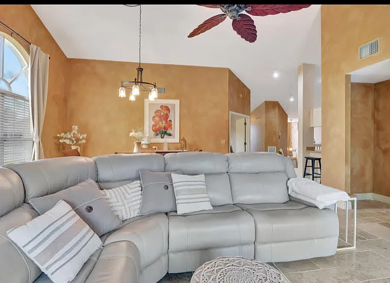 2103 Tama Cir #202 — Photo 14