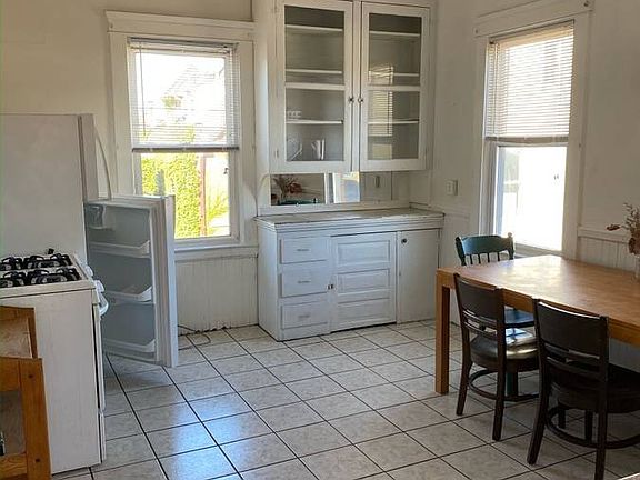 2nd image of 2022 Murray Hill Rd APT 2